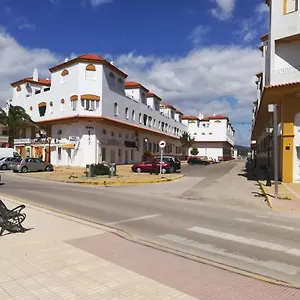 zahara-pueblo-playa-50m-piscinas-wifi-urb-aretusa.es-andalucia.com/
